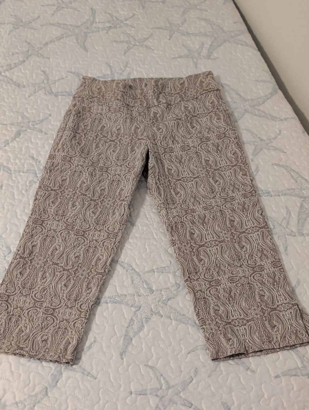 Paisley Print Cropped Capris - Beige